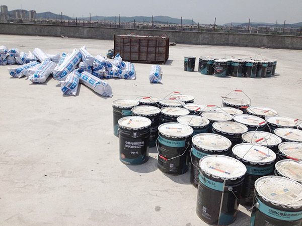 青龍綿陽(yáng)長(zhǎng)虹物流園防水項(xiàng)目現(xiàn)場(chǎng) 非固化涂料