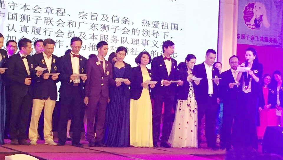 慈善捐助現(xiàn)場(chǎng) 防水材料