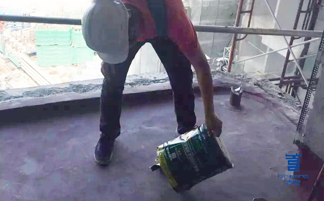 宋總認(rèn)真檢查防水材料施工質(zhì)量 防水材料