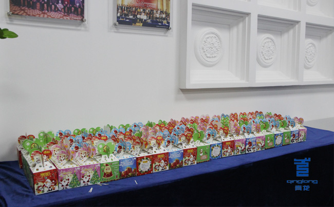 一個(gè)個(gè)紅彤彤的蘋(píng)安果象征平安吉祥 防水