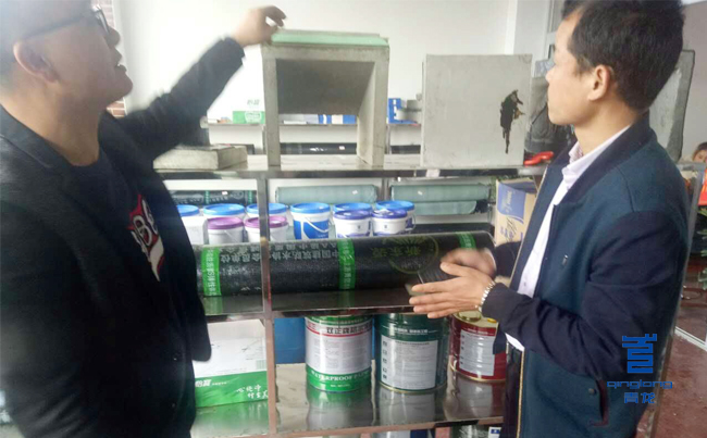 客戶參觀青龍衡陽防水體驗(yàn)店 防水材料