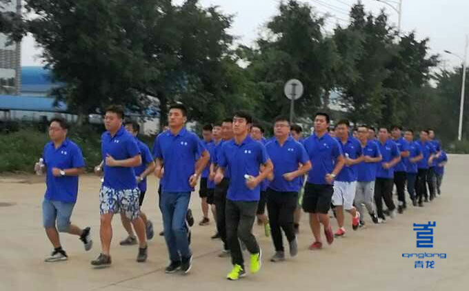 青龍防水業(yè)務員晨練 防水材料